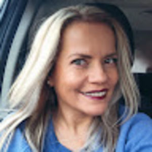 Meet your Posher, Gaby romero